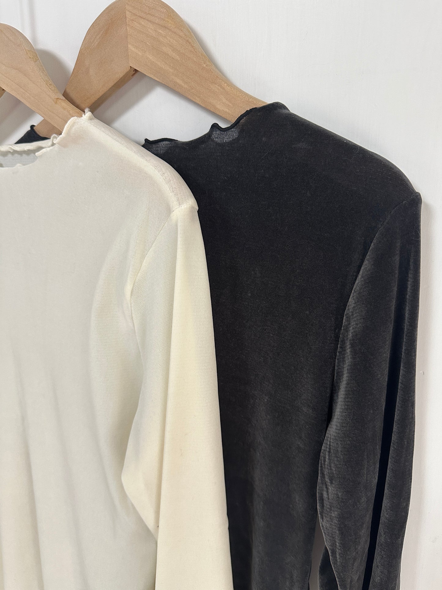 Velvet木耳邊上衣