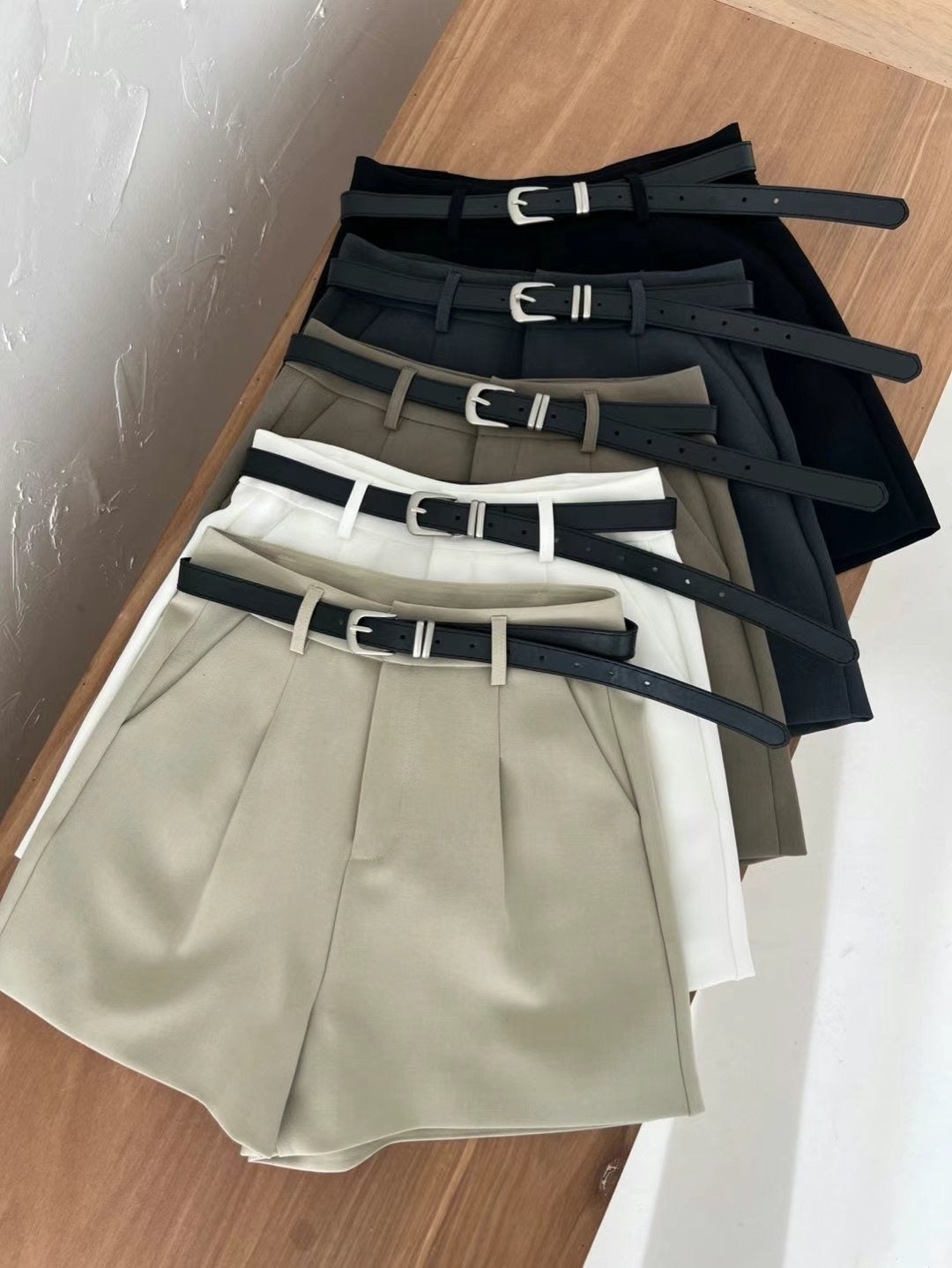 <神褲> 皺褶連Belt西裝短褲