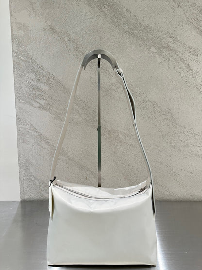 牛皮x尼龍黑洞袋