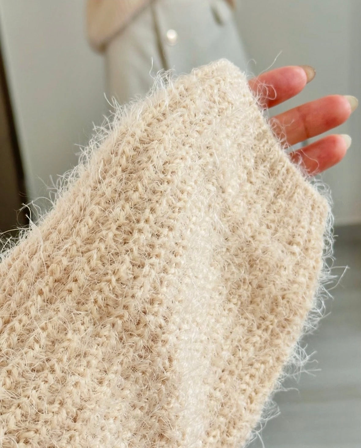 露鎖骨毛毛冷衫