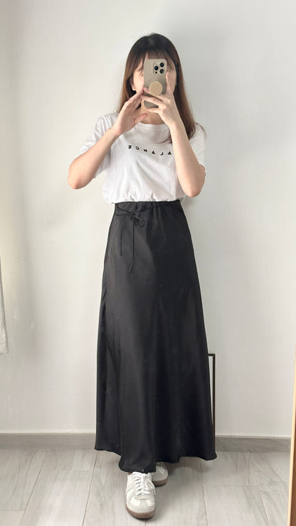 細節滿滿緞面裙