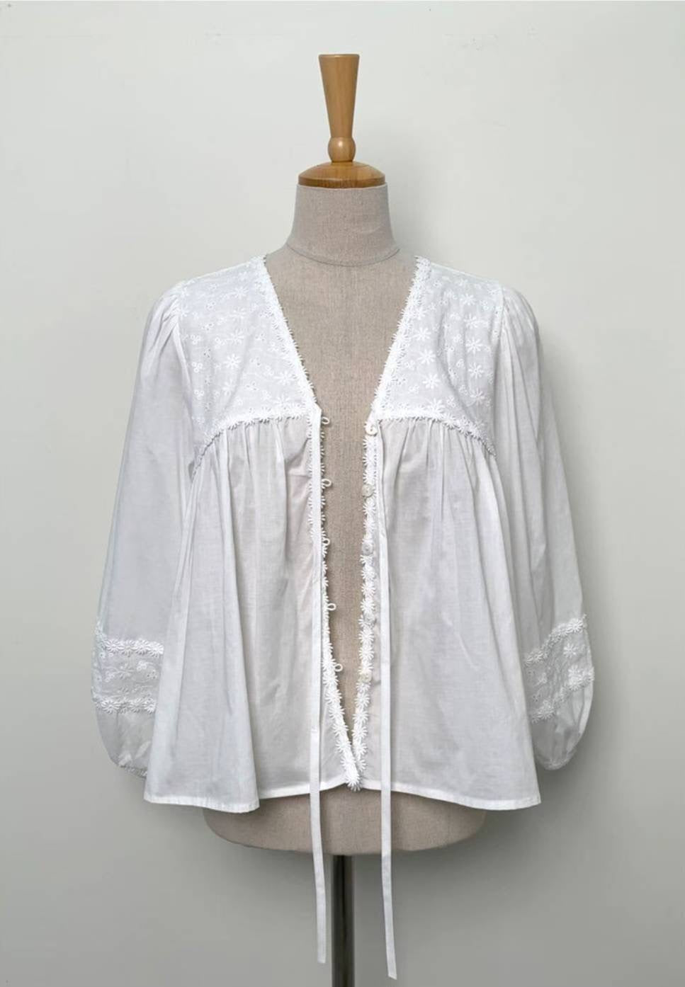 通花花邊Blouse