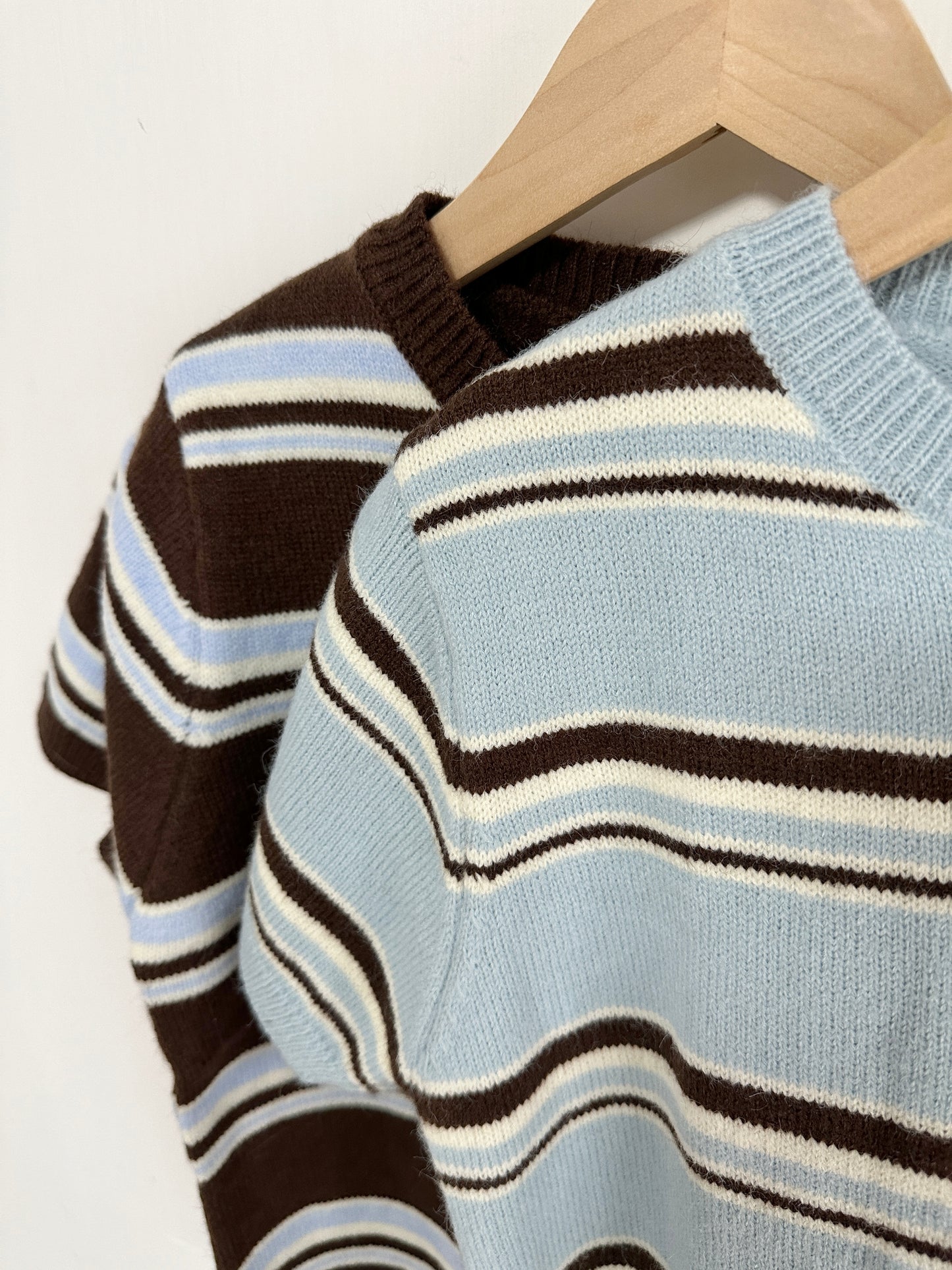 撞色間條針織衫