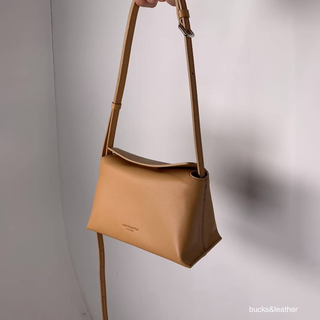 Bucks&Leather 磁石扣枕頭袋 (S)