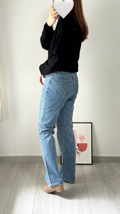 【只售現貨】高腰微喇叭牛仔褲