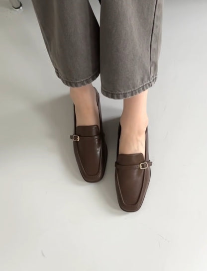 方頭金扣Loafer