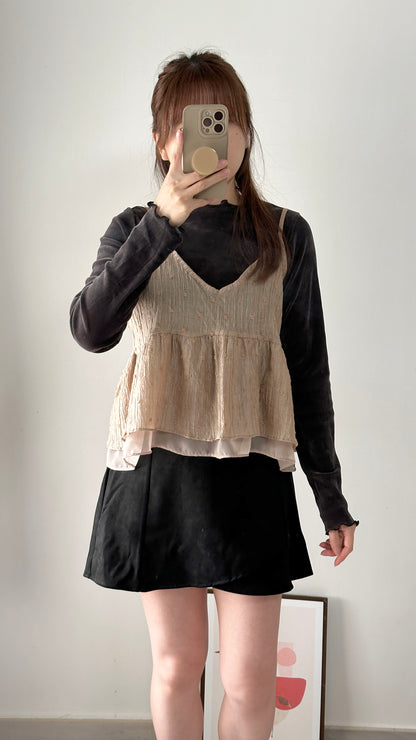 Velvet木耳邊上衣