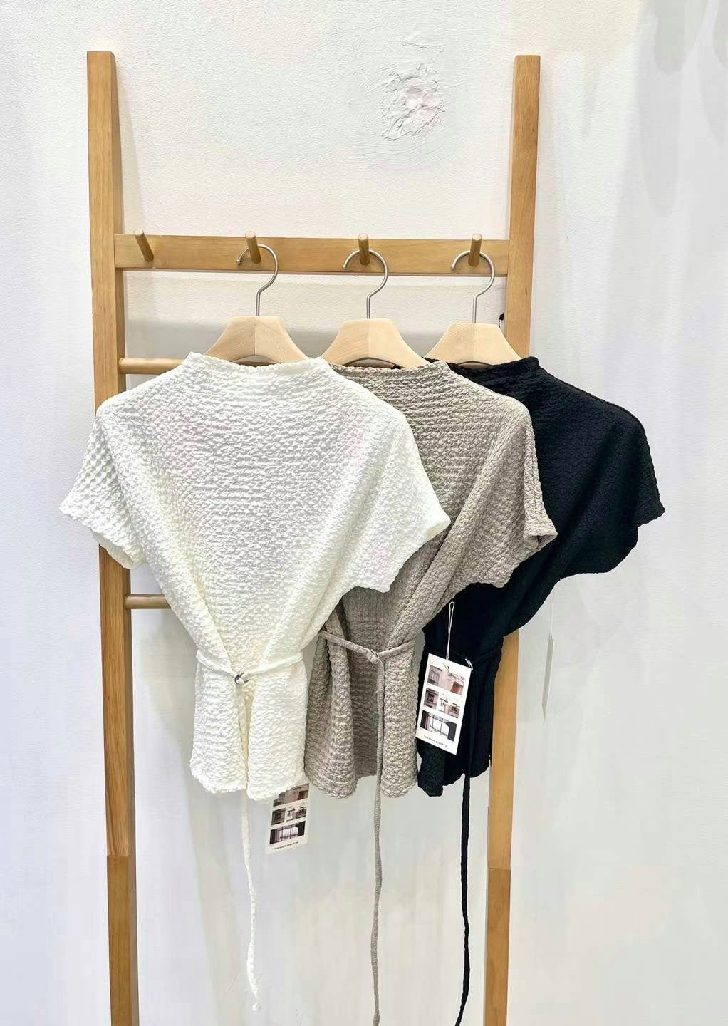 紋理半高領上衣