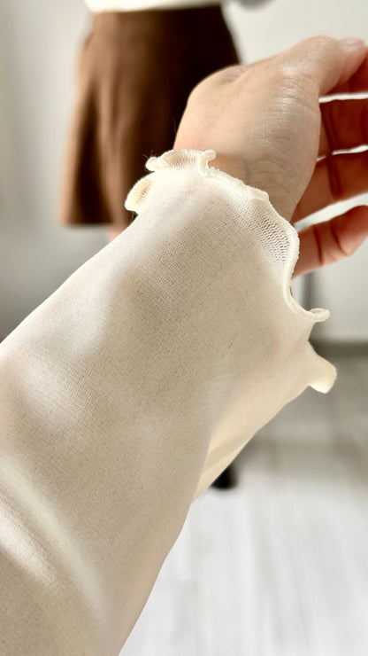 Velvet木耳邊上衣