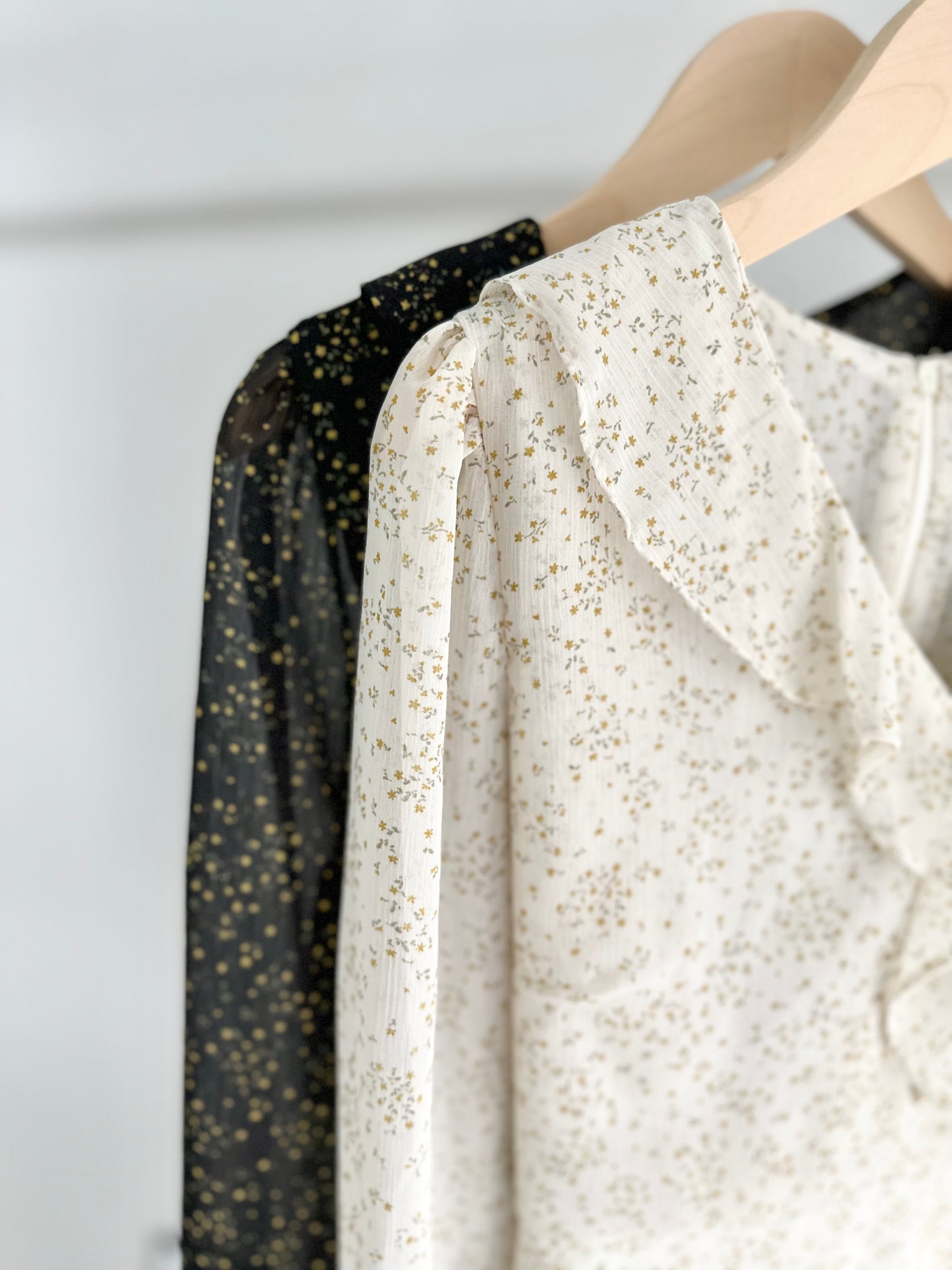 荷葉碎花連身裙