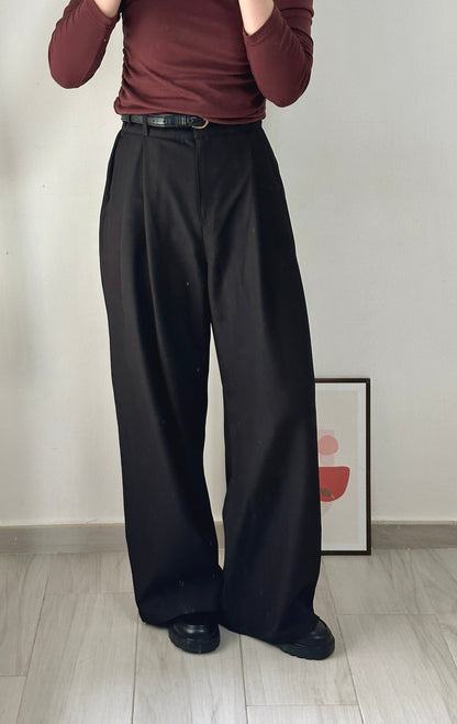 垂感皺褶闊西褲