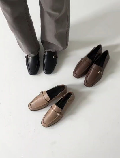 方頭金扣Loafer