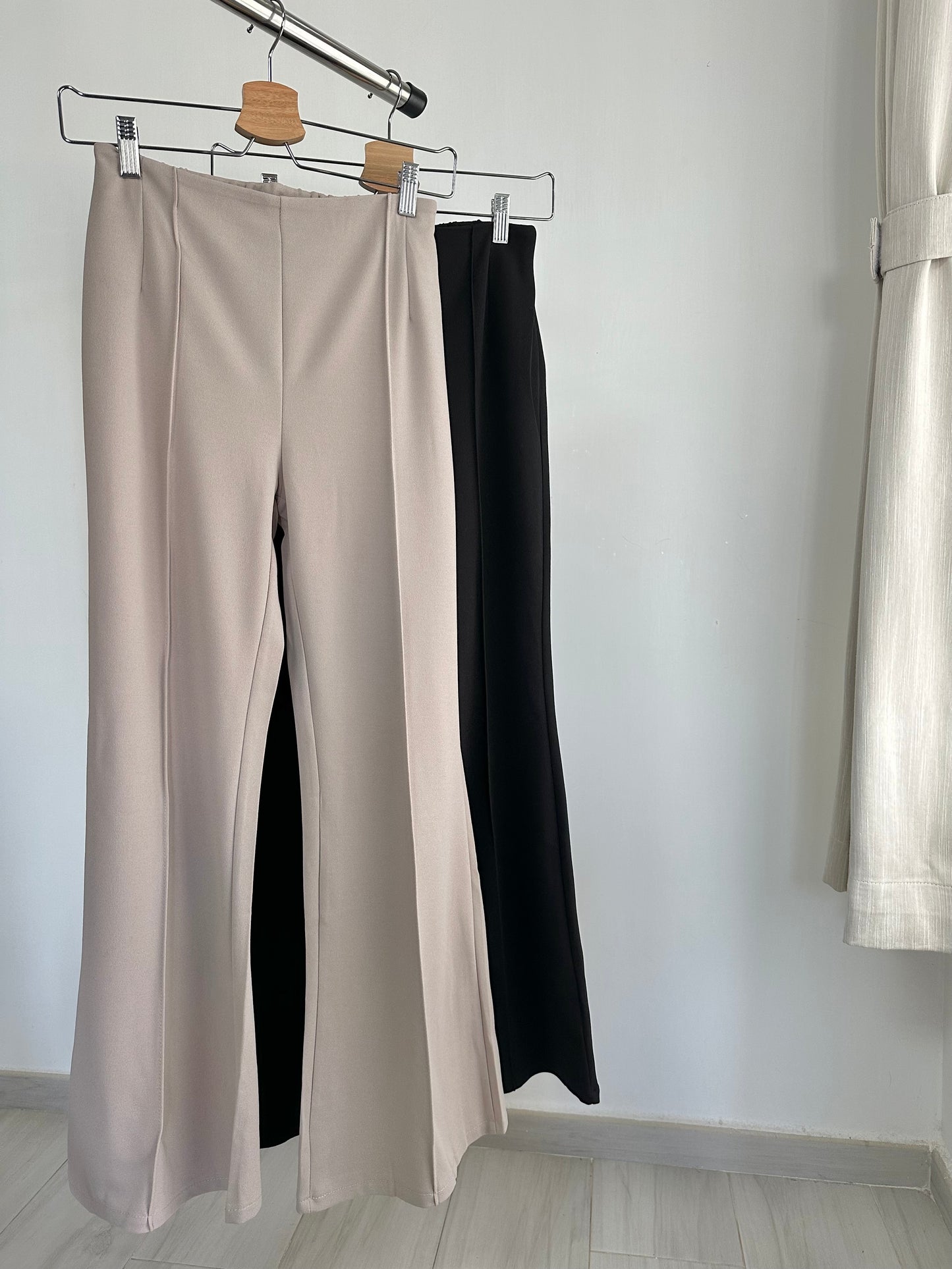 高腰長腿喇叭褲