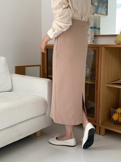 金鈕西裝料直筒裙