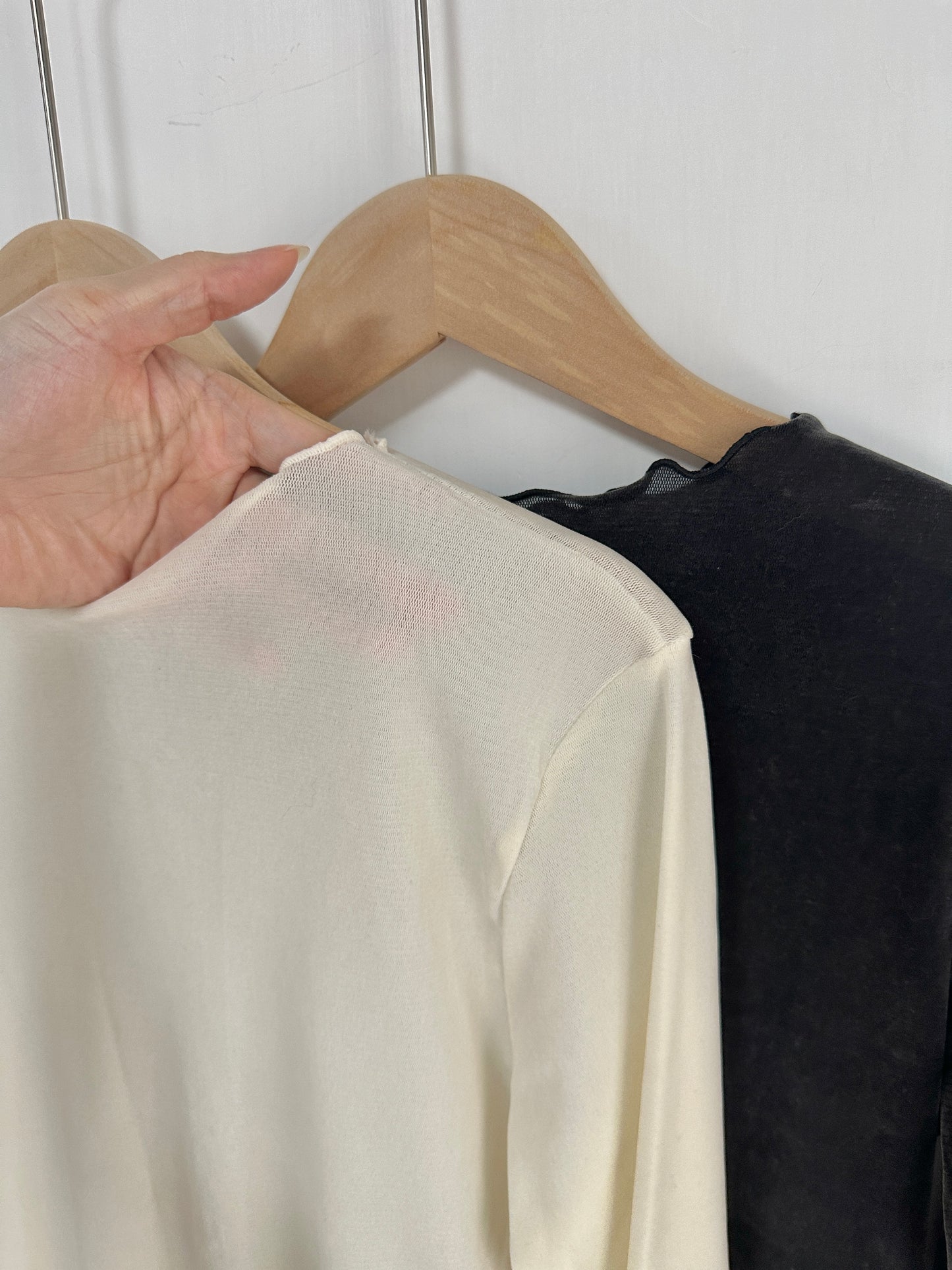 Velvet木耳邊上衣