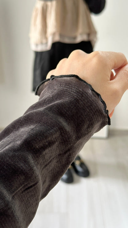 Velvet木耳邊上衣