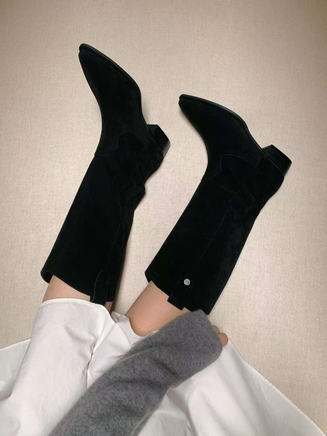 Antique Logo Western Suede Boots