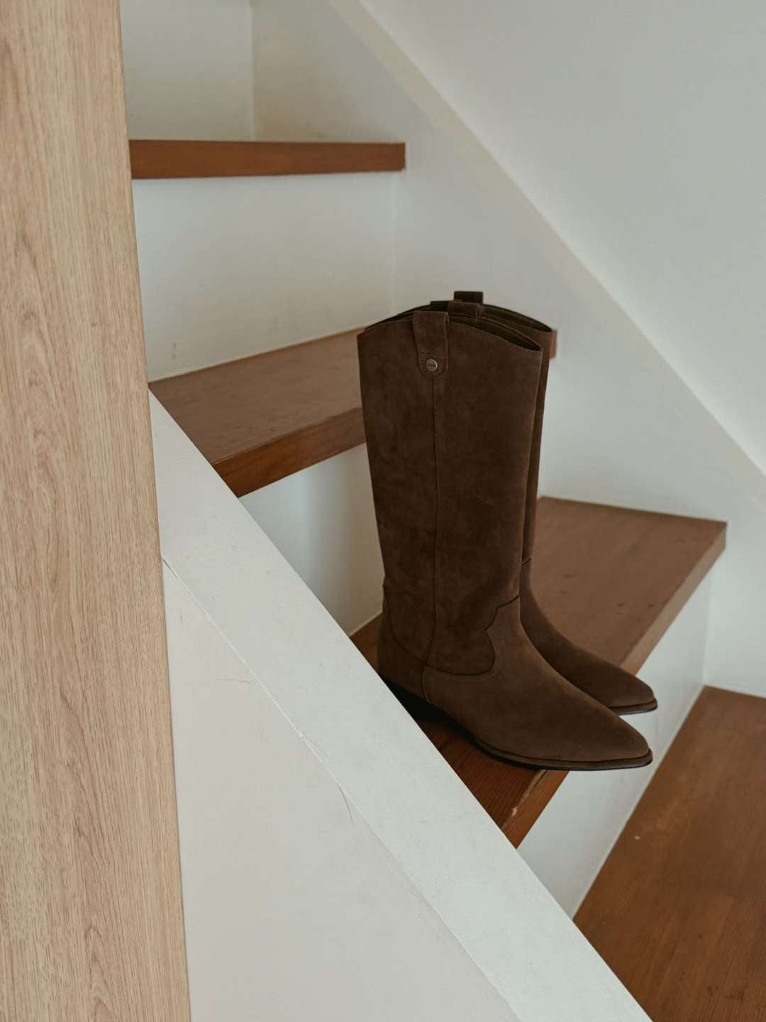 Antique Logo Western Suede Boots