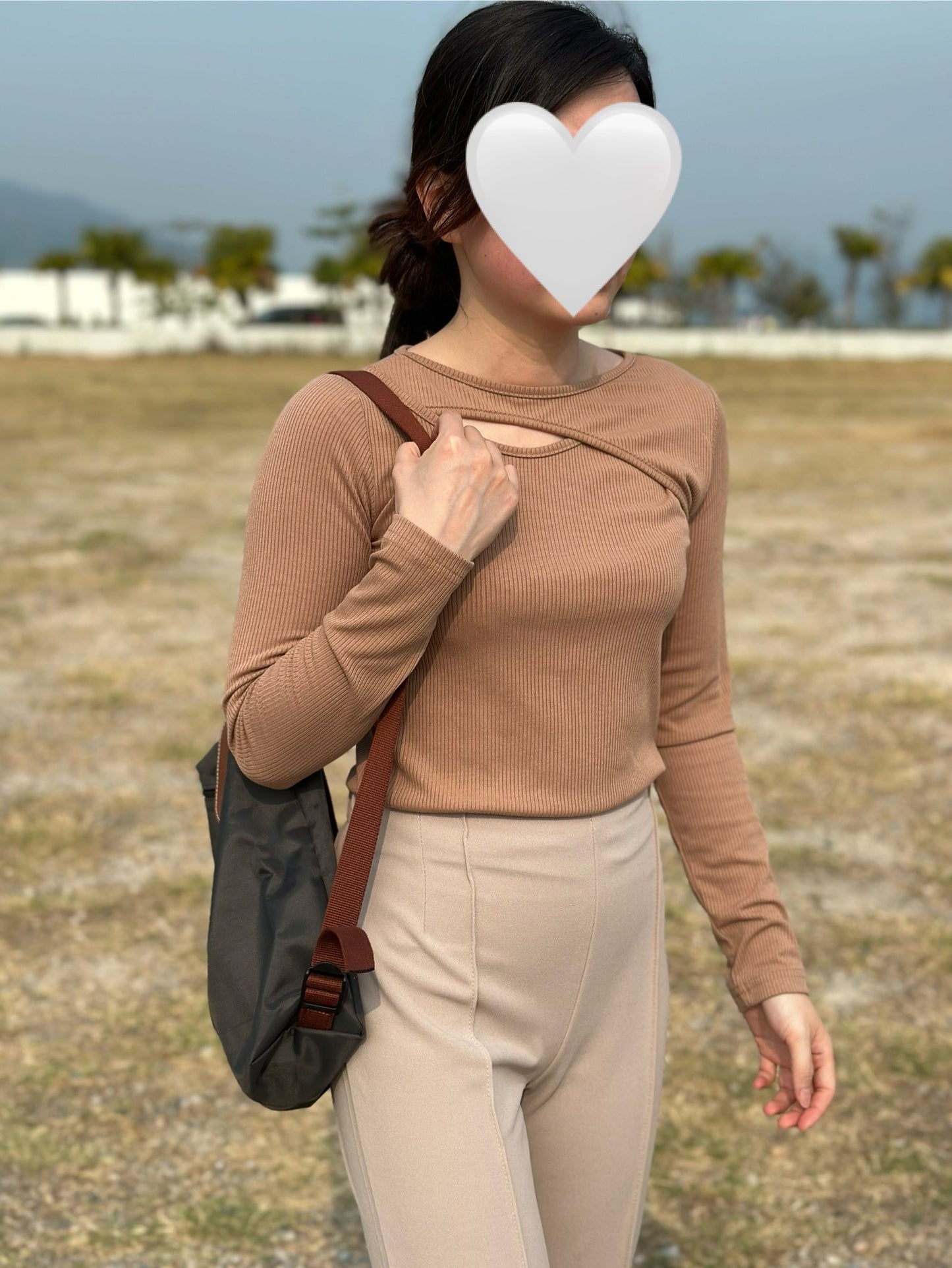 小性感交疊上衣