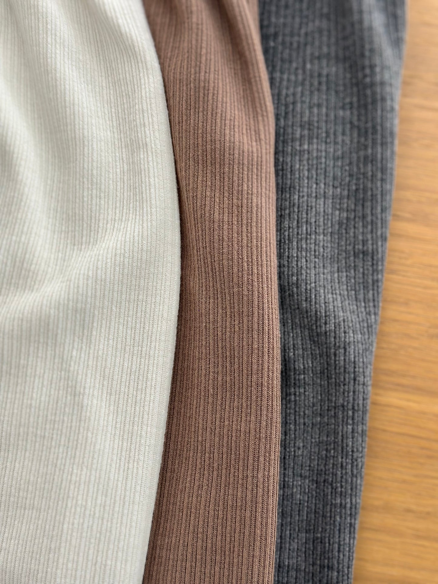 坑紋針織直筒裙