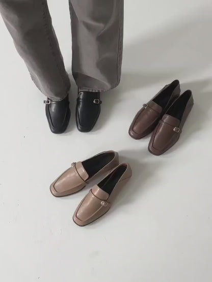 方頭金扣Loafer