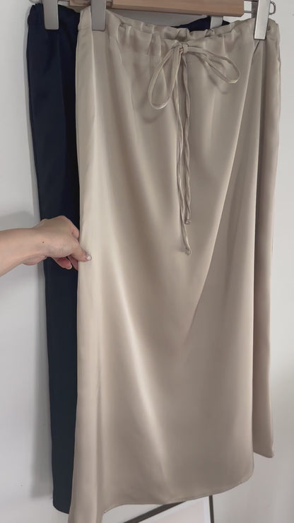 不挑身材的緞面裙